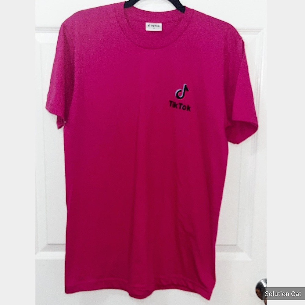 Tik Tok Unisex Pink Size Medium Short Sleeve T-Shirt New